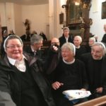 Schwestern in der Klosterkirche MH